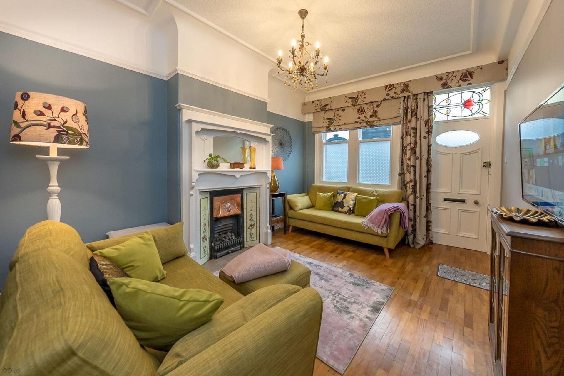 Ty-twr Holiday home